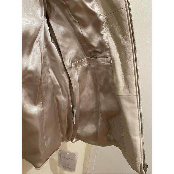 New Pamela McCoy collection quilted leather sleeveless vest size medium - Picture 11 of 11